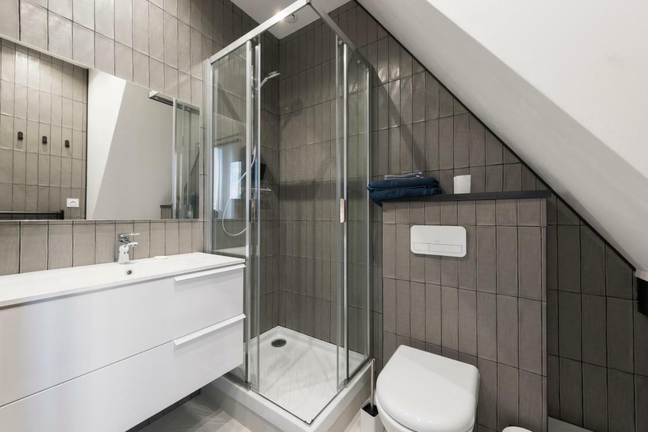 F2 chambre en duplex  Saint-Raphaël Extérieur photo