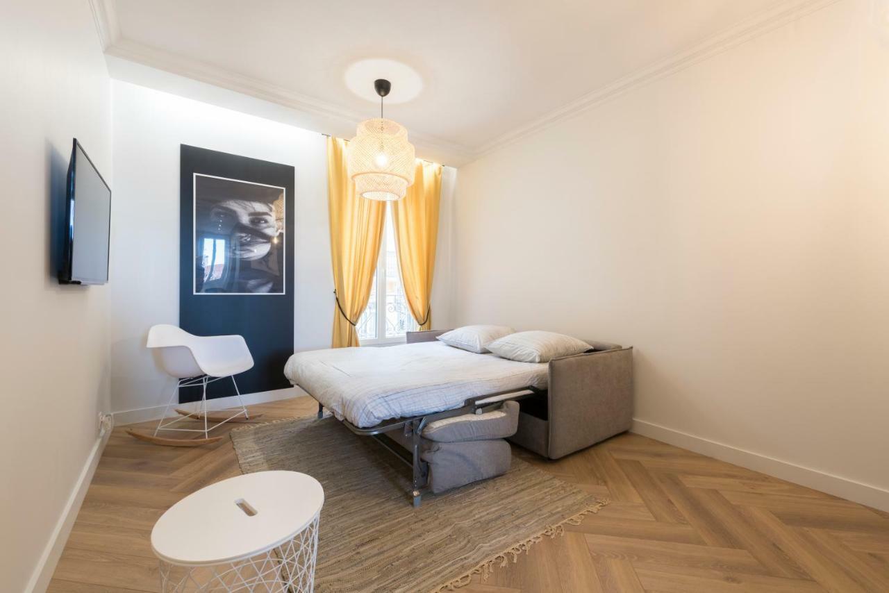 F2 chambre en duplex  Saint-Raphaël Extérieur photo