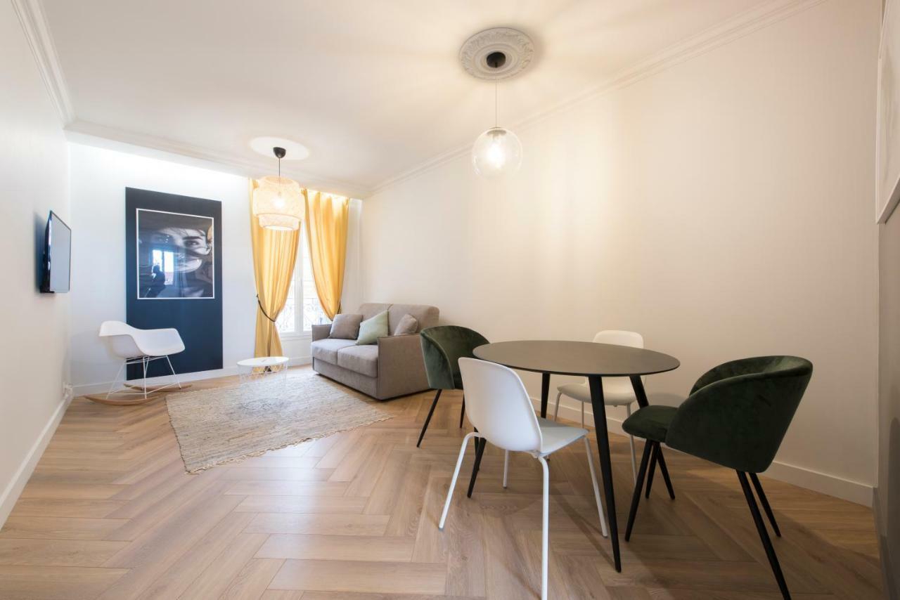 F2 chambre en duplex  Saint-Raphaël Extérieur photo