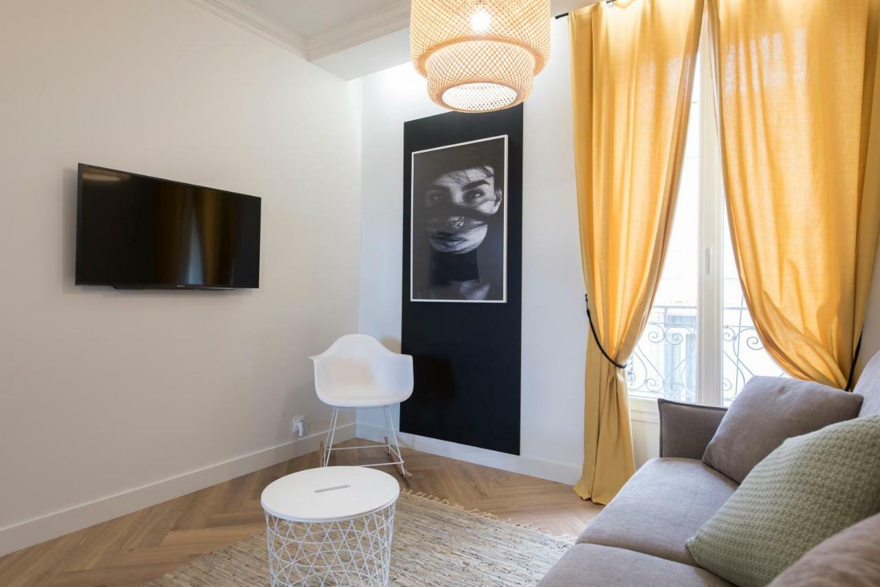F2 chambre en duplex  Saint-Raphaël Extérieur photo
